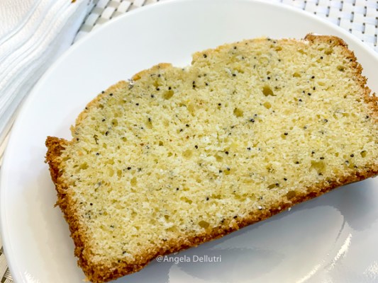 Lemon Poppy Seed Pound Cake